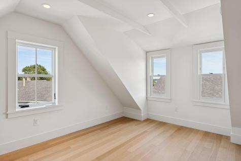 33 Turner Street Portland ME 04101