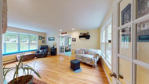 31 Sheffield Avenue Lewiston ME 04240
