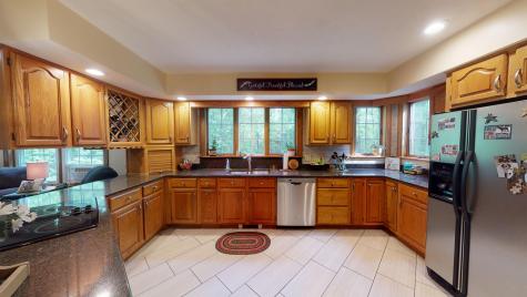 31 Sheffield Avenue Lewiston ME 04240
