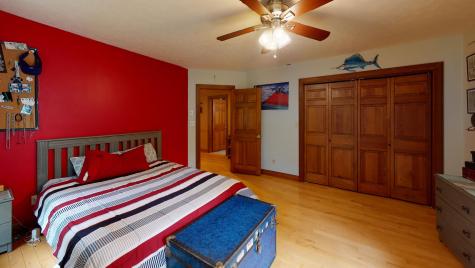 31 Sheffield Avenue Lewiston ME 04240