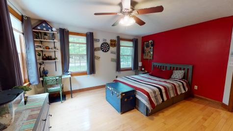 31 Sheffield Avenue Lewiston ME 04240