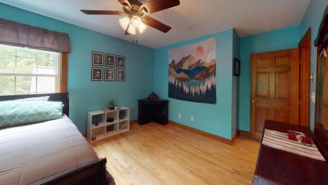 31 Sheffield Avenue Lewiston ME 04240