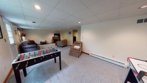 31 Sheffield Avenue Lewiston ME 04240