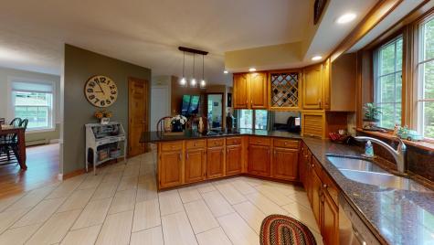31 Sheffield Avenue Lewiston ME 04240
