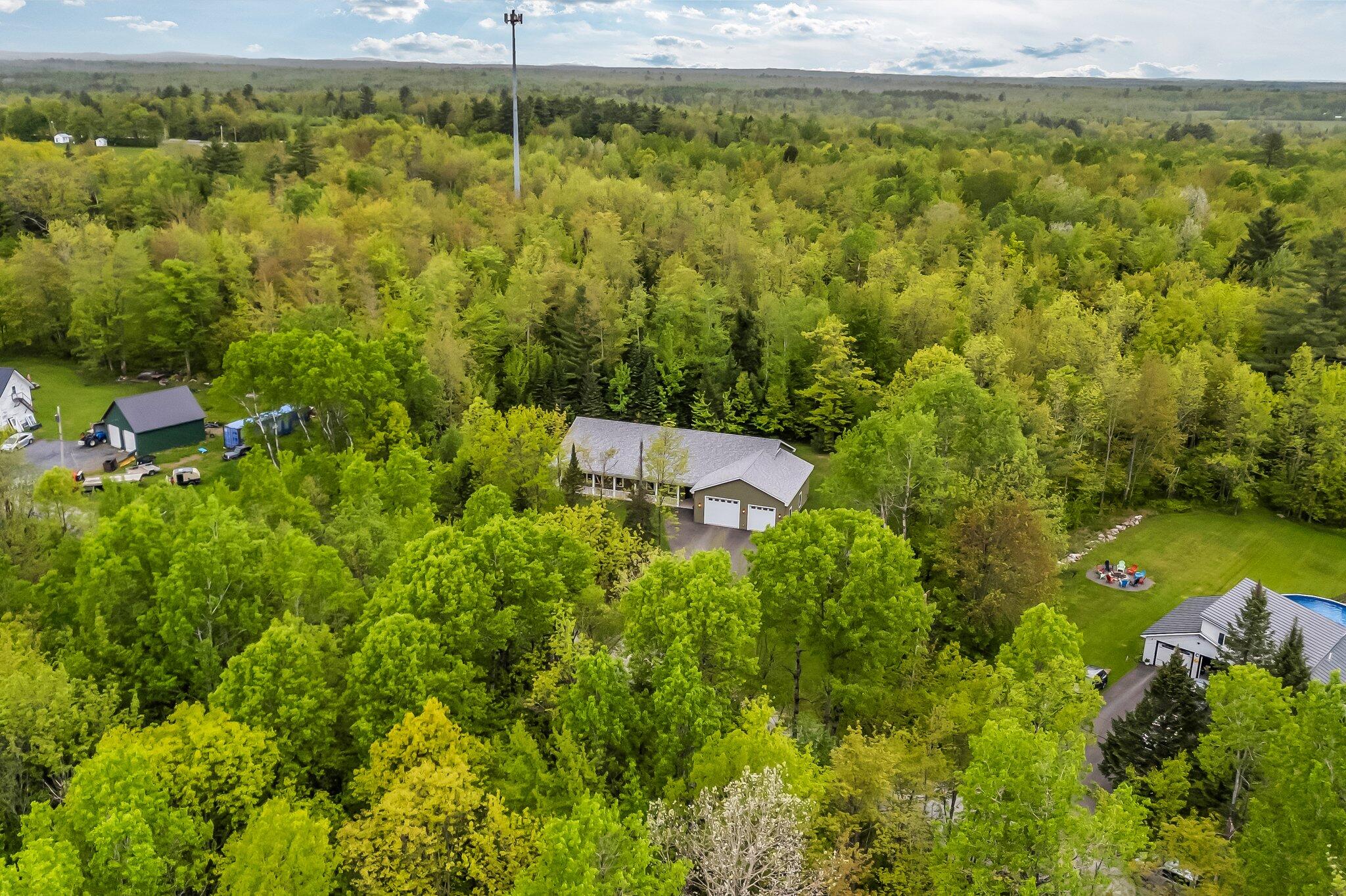 66 Mcnally Road Clinton ME 04927