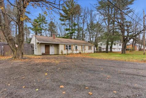 21 Wing Street Lisbon ME 04252