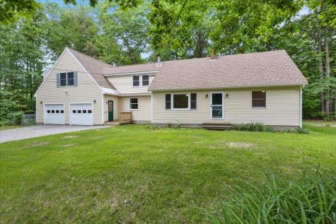 15 Kathy Lane Cumberland ME 04021