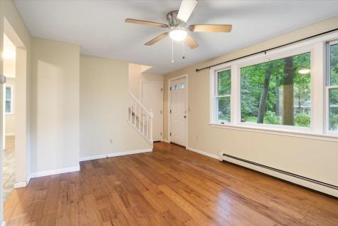 15 Kathy Lane Cumberland ME 04021