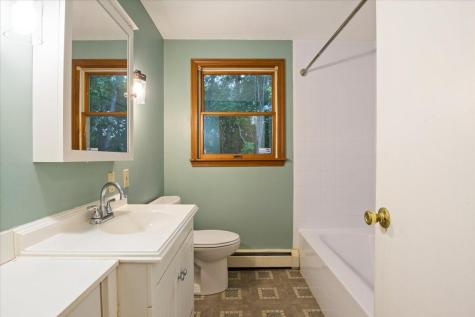 15 Kathy Lane Cumberland ME 04021