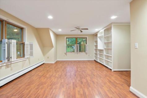 15 Kathy Lane Cumberland ME 04021