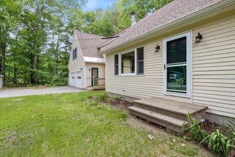 15 Kathy Lane Cumberland ME 04021