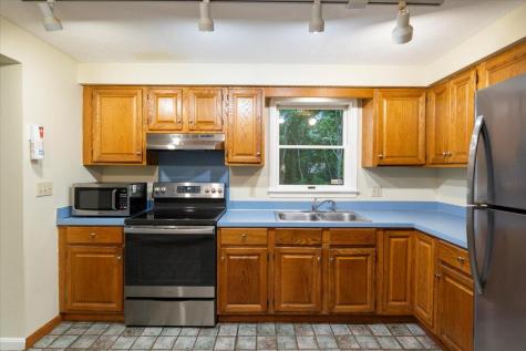 15 Kathy Lane Cumberland ME 04021