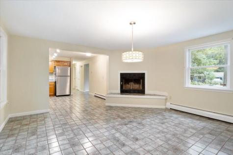 15 Kathy Lane Cumberland ME 04021