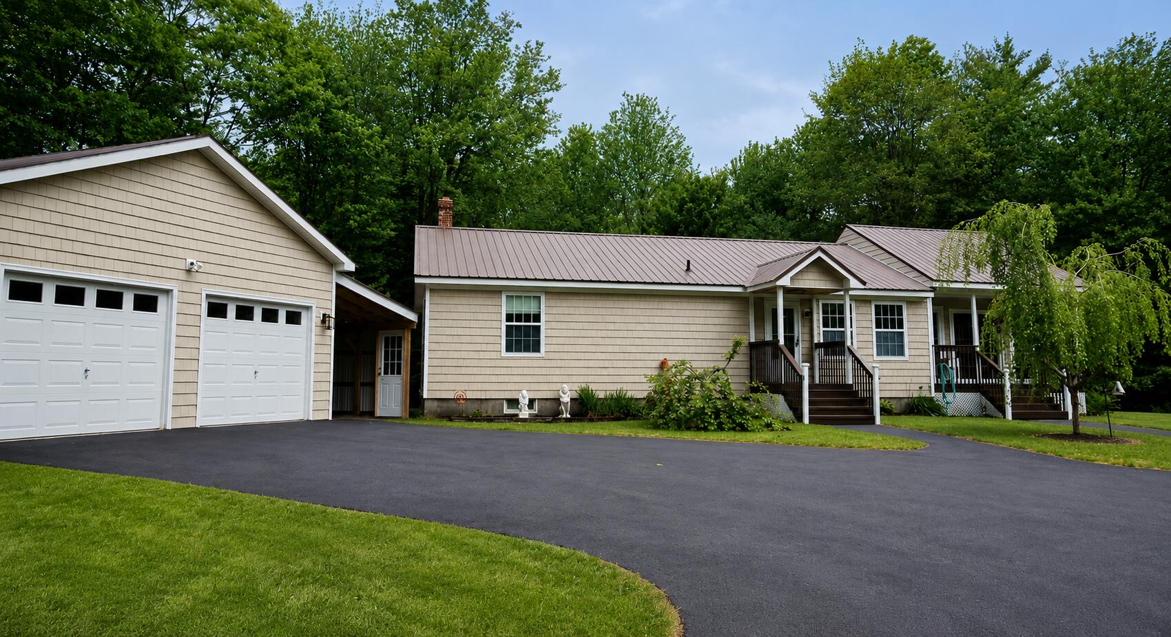 694 River Road Leeds ME 04263