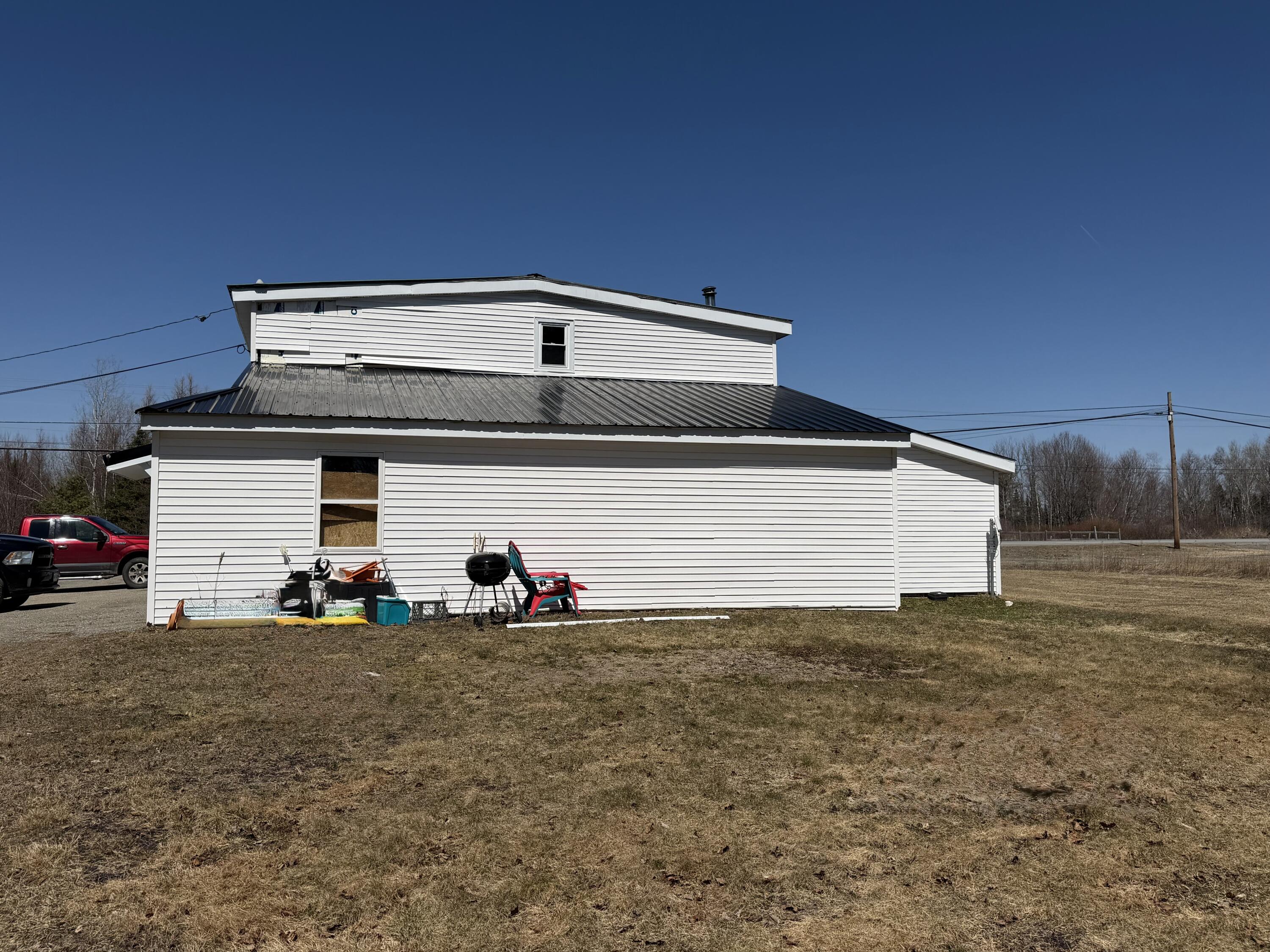 442 W Broadway Lincoln ME 04457