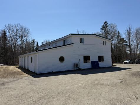 442 W Broadway Lincoln ME 04457