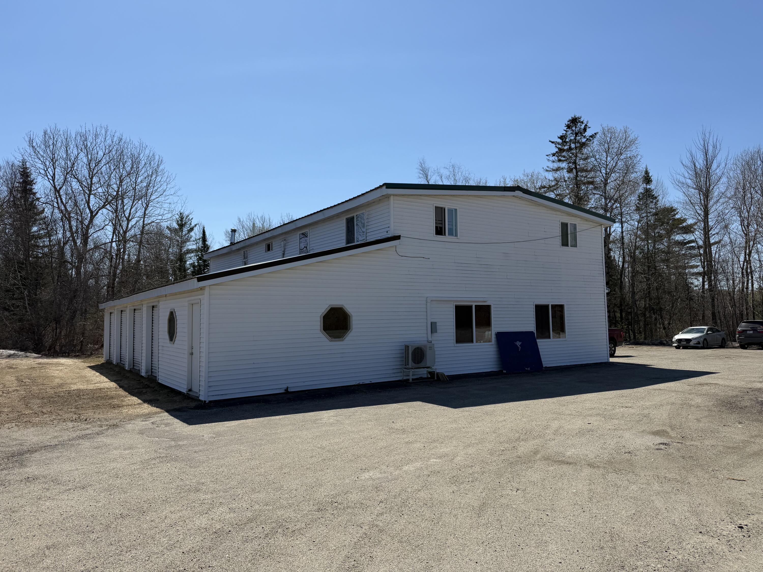 442 W Broadway Lincoln ME 04457