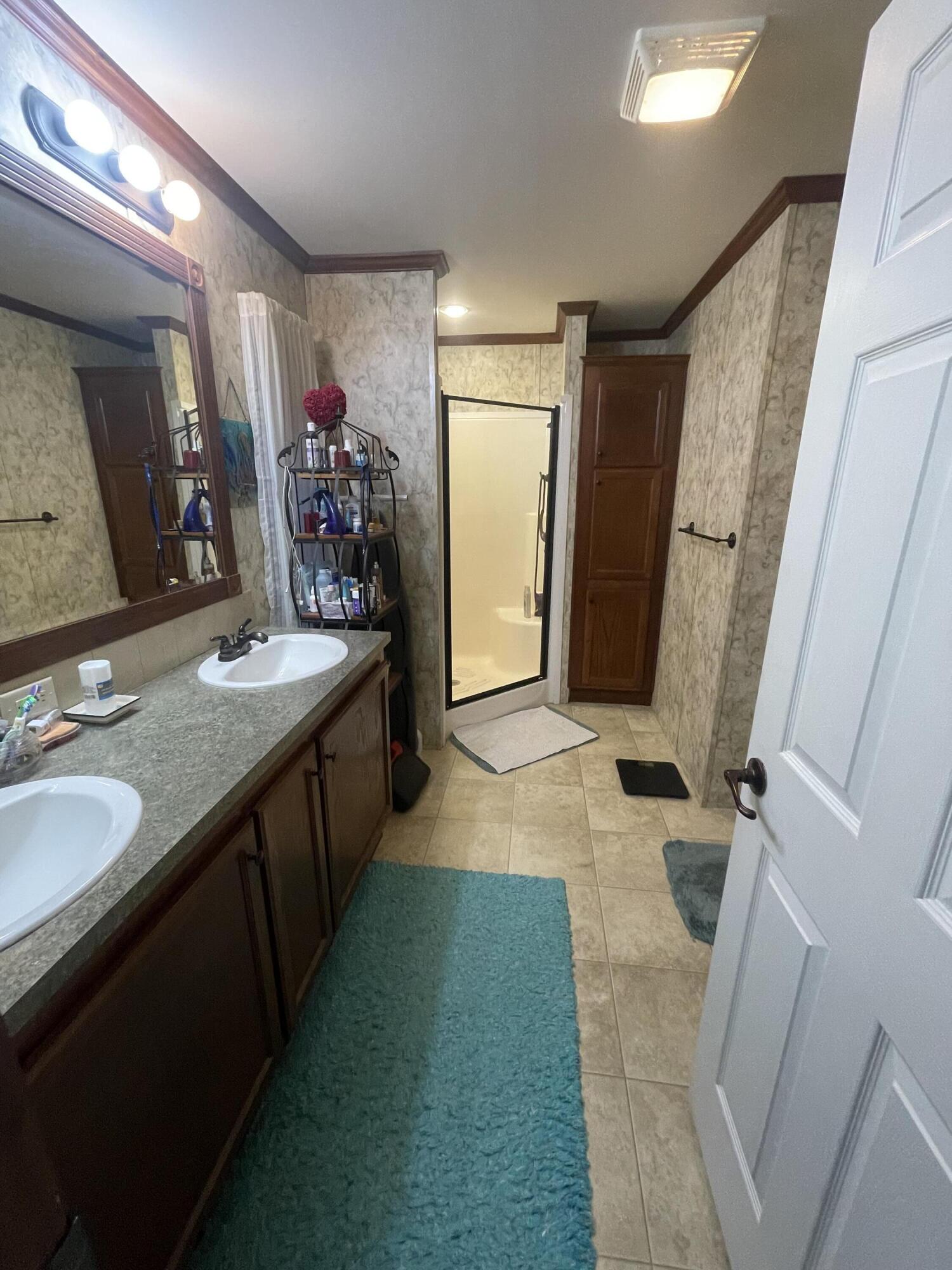 8 Sheldon Place Lewiston ME 04240