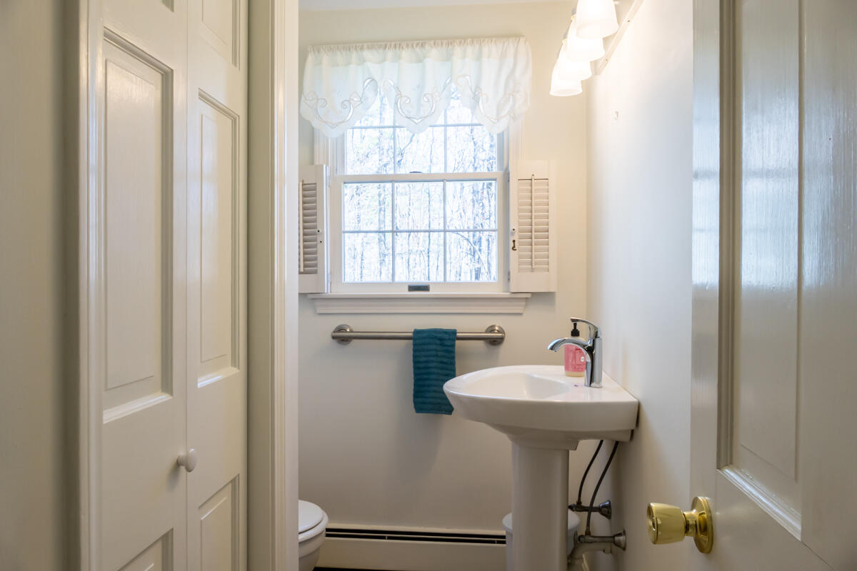 7 Fayview Lane North Yarmouth ME 04097