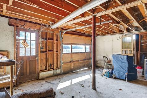 127 Gardiner Road Wiscasset ME 04578