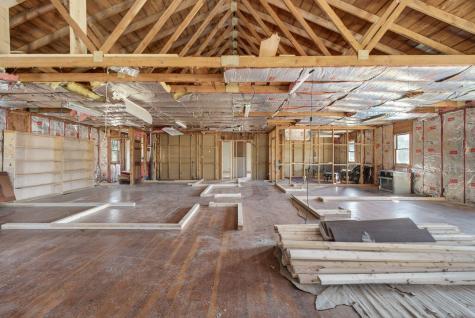 127 Gardiner Road Wiscasset ME 04578