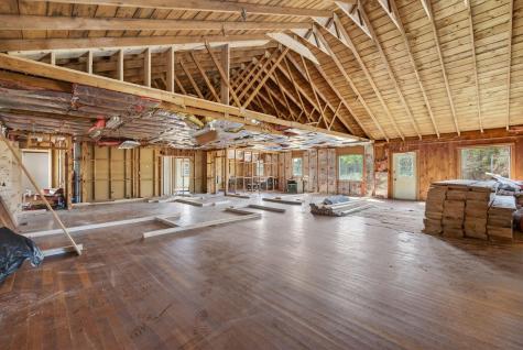 127 Gardiner Road Wiscasset ME 04578