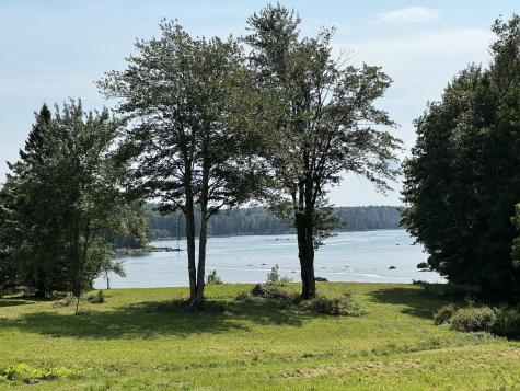 26 Main Street Franklin ME 04634