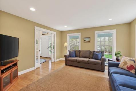 40 Primrose Lane Freeport ME 04032