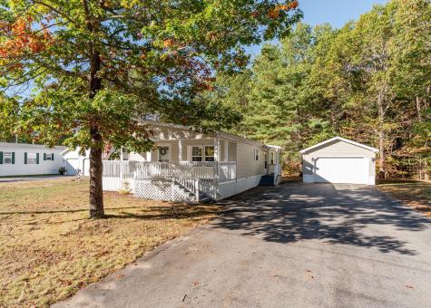 2 Carriage Way Alfred ME 04002