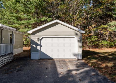 2 Carriage Way Alfred ME 04002