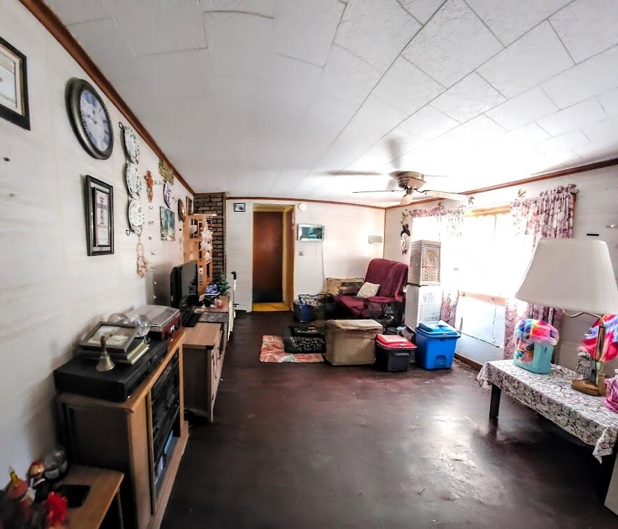 22 Horseshoe Road Medway ME 04460