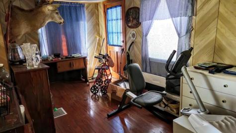 22 Horseshoe Road Medway ME 04460