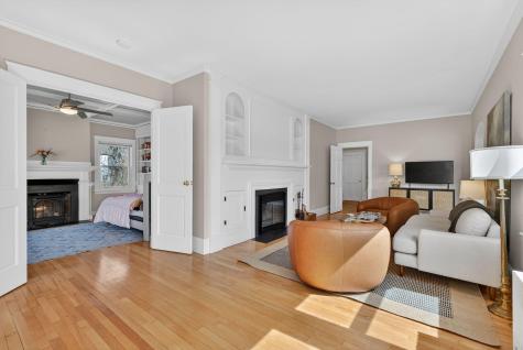 93 Foreside Road Falmouth ME 04105