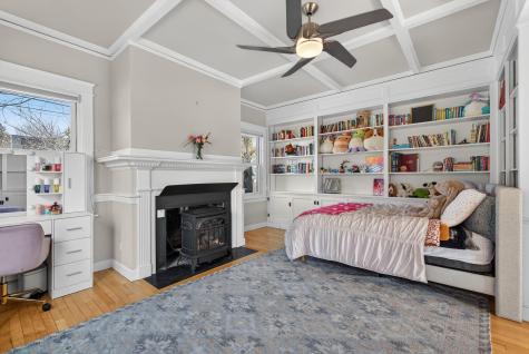 93 Foreside Road Falmouth ME 04105