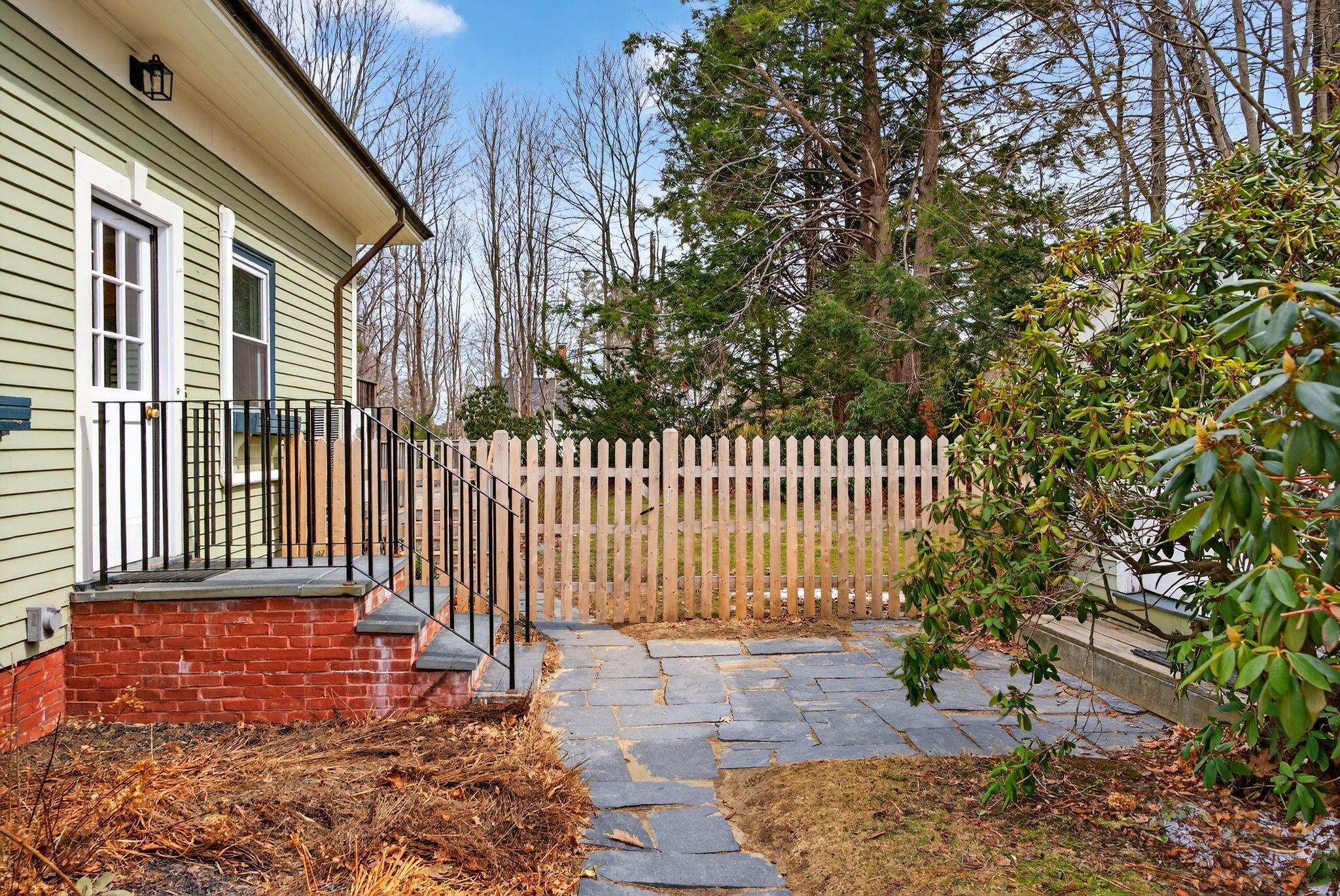 93 Foreside Road Falmouth ME 04105