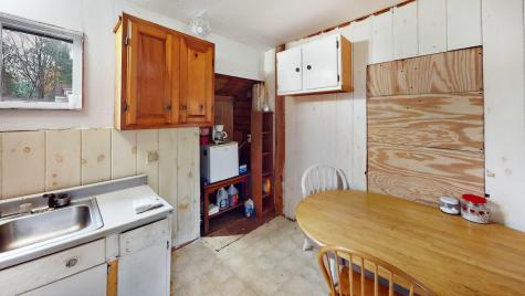204 Front Street Richmond ME 04357
