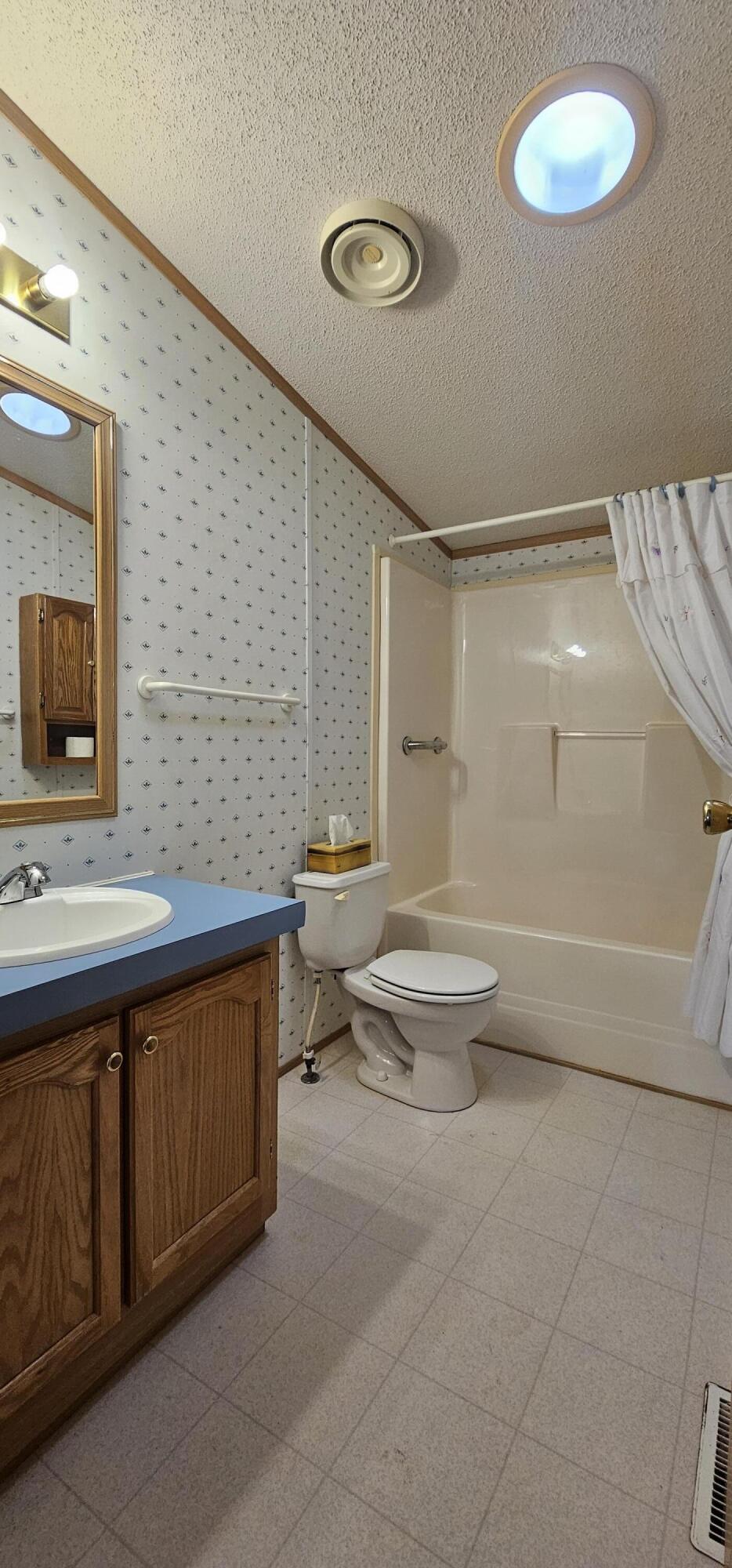 18 Central Avenue Waterville ME 04901