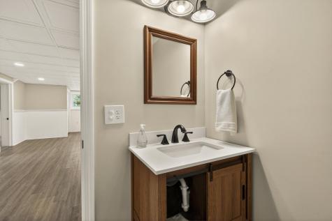 69 Summer Street Yarmouth ME 04096