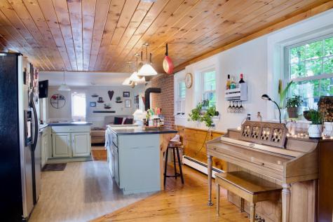 428 Main Street Sanford ME 04083