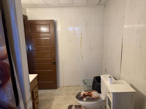 12 Edgemont Avenue Waterville ME 04901