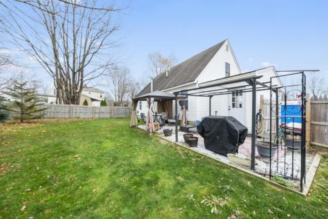 15 Nevelson Street Rockland ME 04841