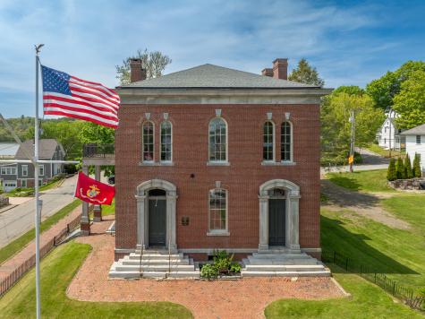 7 Middle Street Wiscasset ME 04578