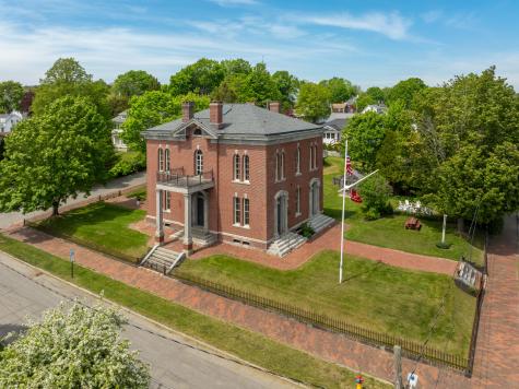 7 Middle Street Wiscasset ME 04578