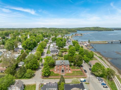 7 Middle Street Wiscasset ME 04578