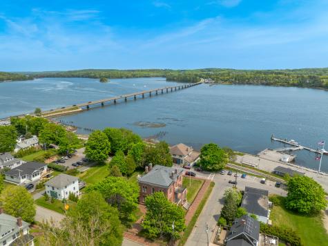 7 Middle Street Wiscasset ME 04578