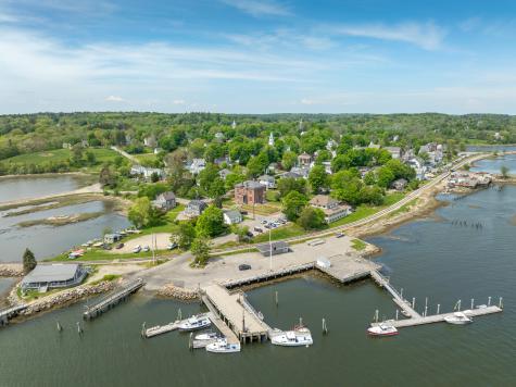 7 Middle Street Wiscasset ME 04578