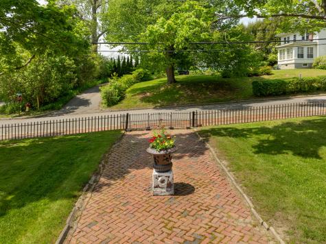 7 Middle Street Wiscasset ME 04578