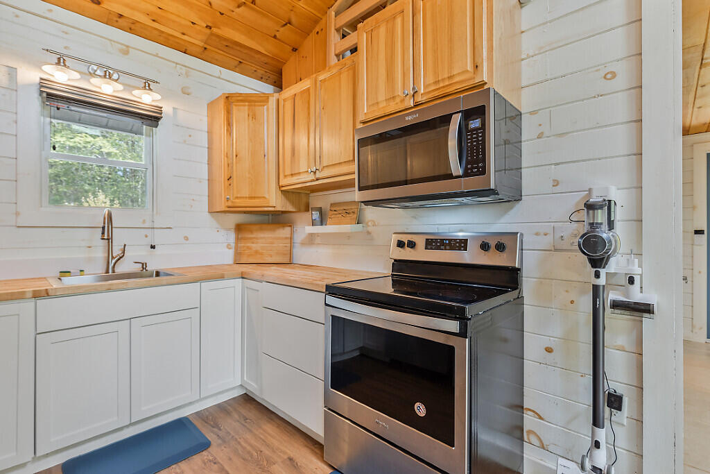 326 Woodmans Mill Road Searsmont ME 04973