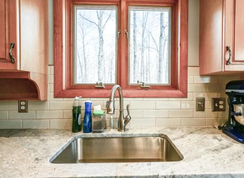 8 Acorn Lane Lewiston ME 04240