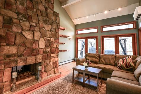 8 Acorn Lane Lewiston ME 04240